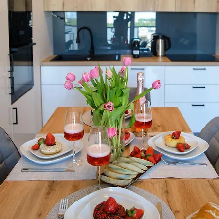 Maya's Flats & 104 - Letnica Apartment *